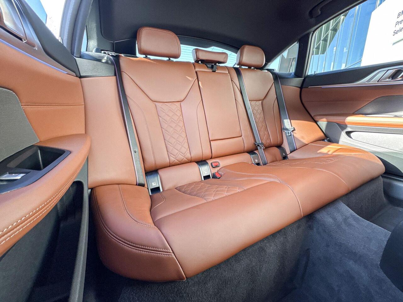 BMW i4 M60 84 kWh M Sport | Panoramadak