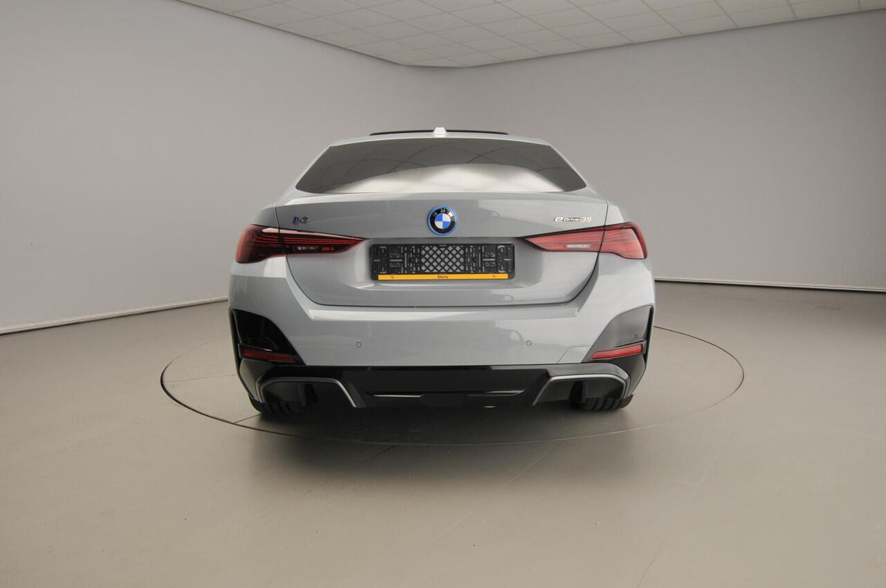 BMW i4 eDrive35 M Sportpakket | Schuif-/kanteldak | Trekhaak | Showroom Selection