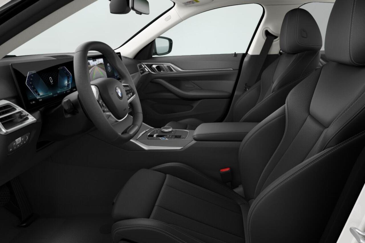 BMW i4 eDrive35 70 kWh Pure Edition