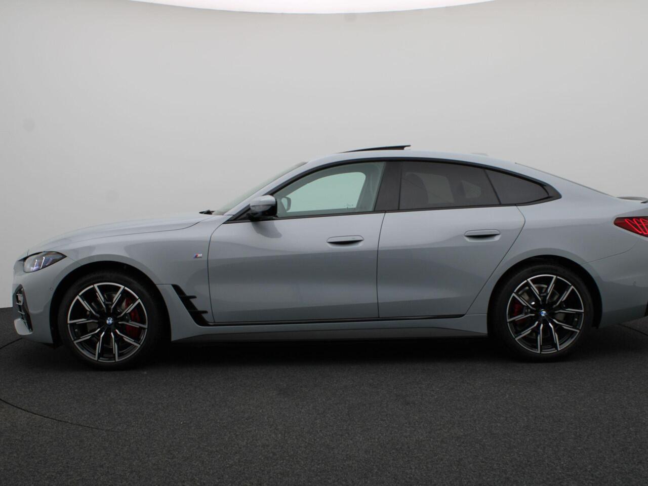 BMW i4 eDrive35 M Sportpakket Pro | Innovation Pack | Comfort Pack | Stuurwielrand Verwarmd | Comfort Access | Trekhaak | Schuifdak | Driving Assistant Professional | DAB | HiFi | 19'' | Ekris Selection