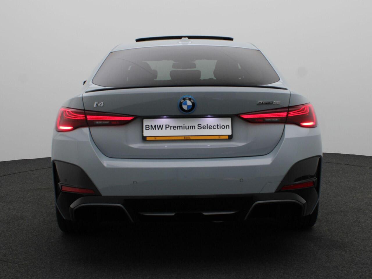 BMW i4 eDrive35 M Sportpakket Pro | Innovation Pack | Comfort Pack | Stuurwielrand Verwarmd | Comfort Access | Trekhaak | Schuifdak | Driving Assistant Professional | DAB | HiFi | 19'' | Ekris Selection