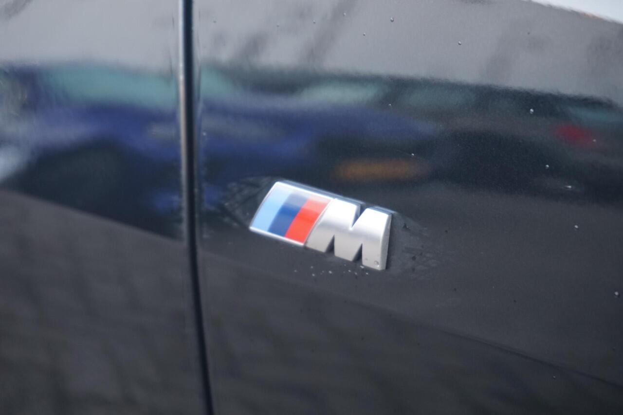 BMW i4 eDrive40 M Sportpakket Pro 19'' / Individual Interieur / Schuif-/kanteldak / Elektrisch verstelbare stoelen / Harman Kardon / Trekhaak / Ekris Selection