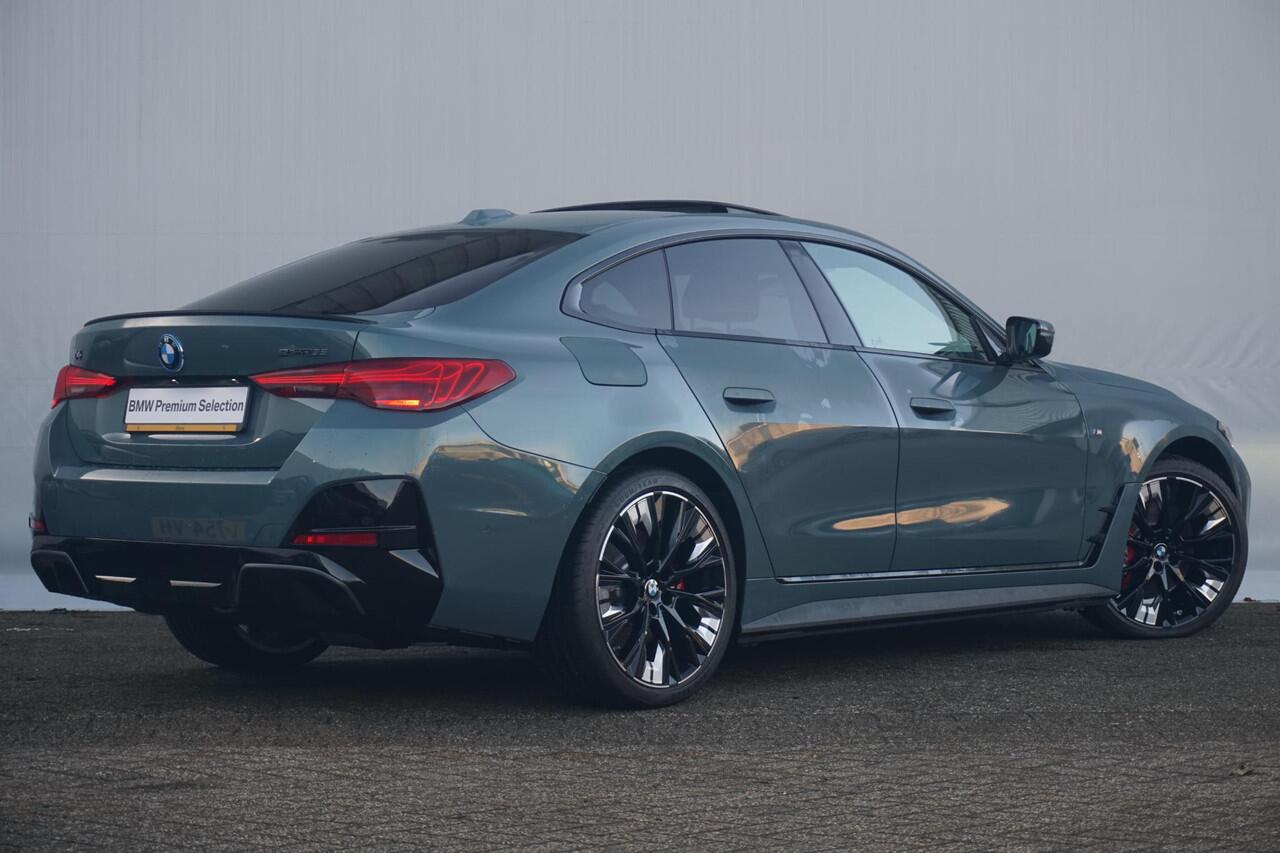 BMW i4 eDrive35 M Sportpakket Pro 20'' / Schuif-/kanteldak / Active Cruise Control / Stuurwielrand verwarmd / Trekhaak