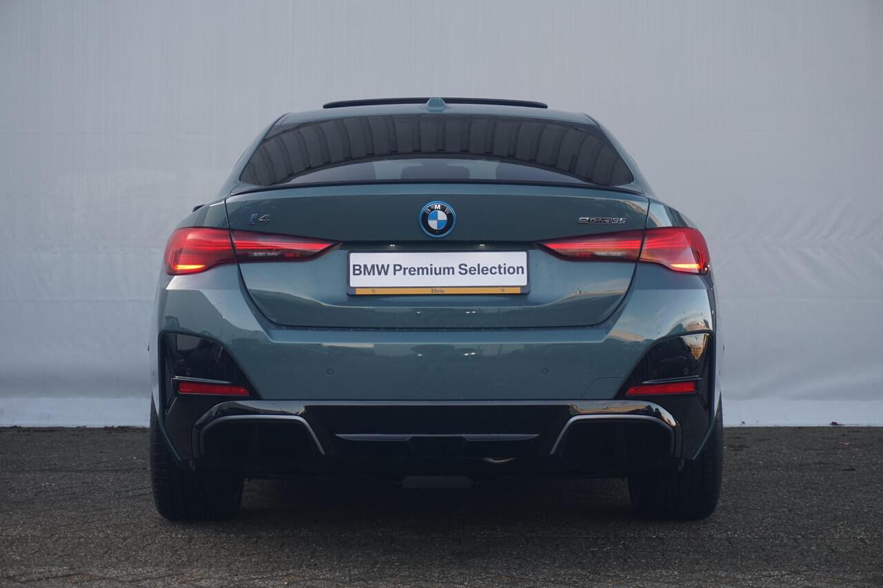 BMW i4 eDrive35 M Sportpakket Pro 20'' / Schuif-/kanteldak / Active Cruise Control / Stuurwielrand verwarmd / Trekhaak