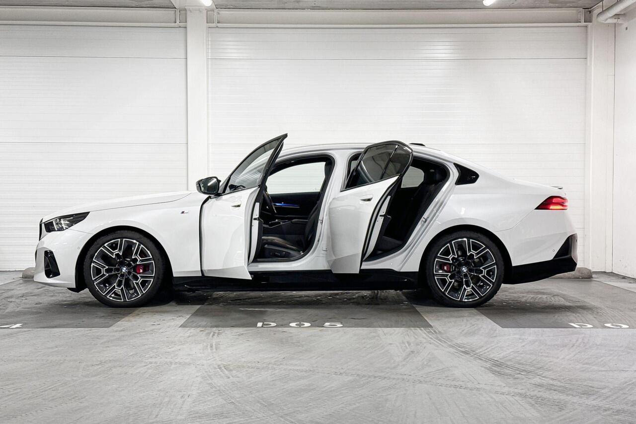 BMW i5 Sedan M60 xDrive 84 kWh | Selections