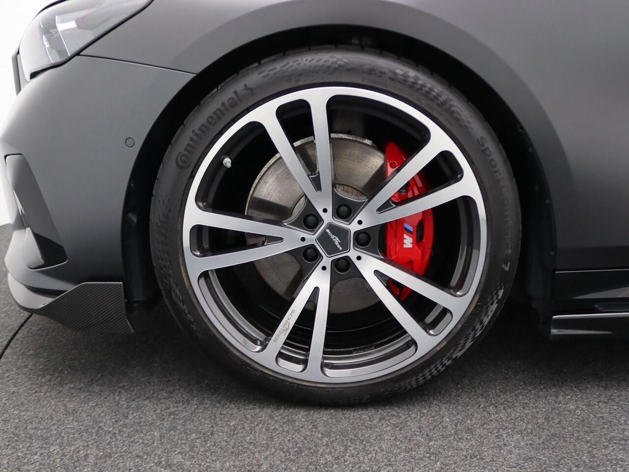 BMW i5 M60 xDrive M Sportpakket Pro | Innovation Pack | Travel Pack | Comfort Pack | Adaptief M Onderstel Professional | Panoramadak | Driving Assistant Professional | Bowers & Wilkins | M Performance Accessoires | 20''