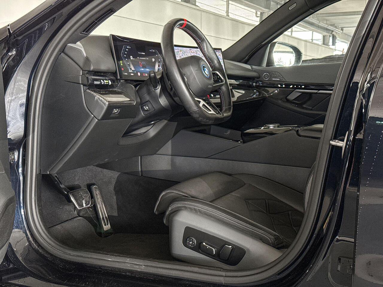 BMW i5 Sedan M60 xDrive 84 kWh