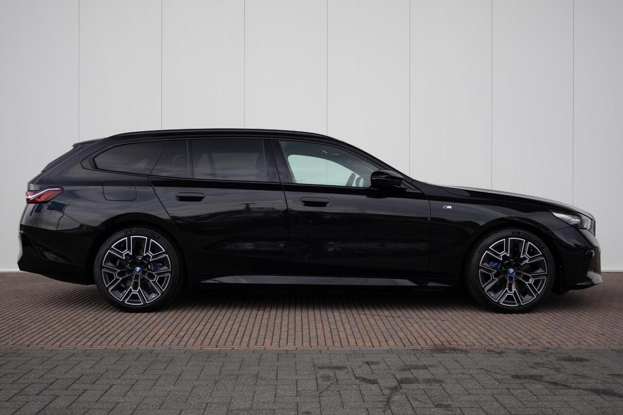 BMW i5 M60 xDrive 84 kWh Panoramadak/ Stoelventilatie/ Comfort Pack/ Driving Assistant Professional/