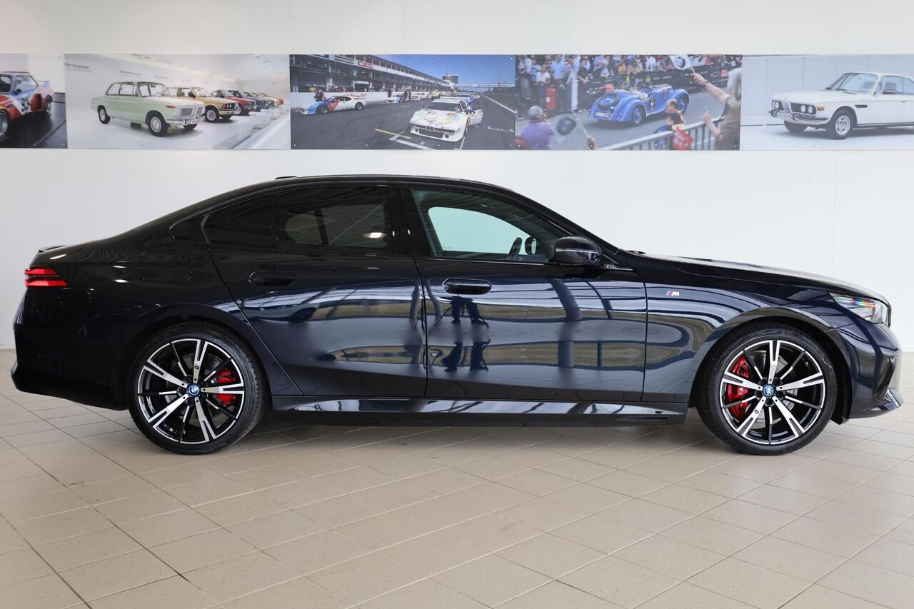 BMW i5 Sedan eDrive40 | M Sportpakket Pro | Travel Pack | Trekhaak elektr. | Driving Assistant Plus