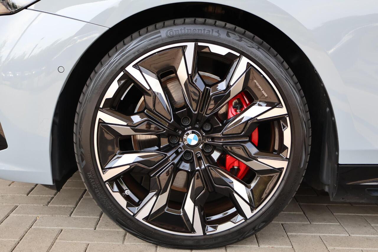 BMW i5 M60 xDrive 84 kWh | M Sport Pro | Comfort Pack | Innovation Pack | Trekhaak