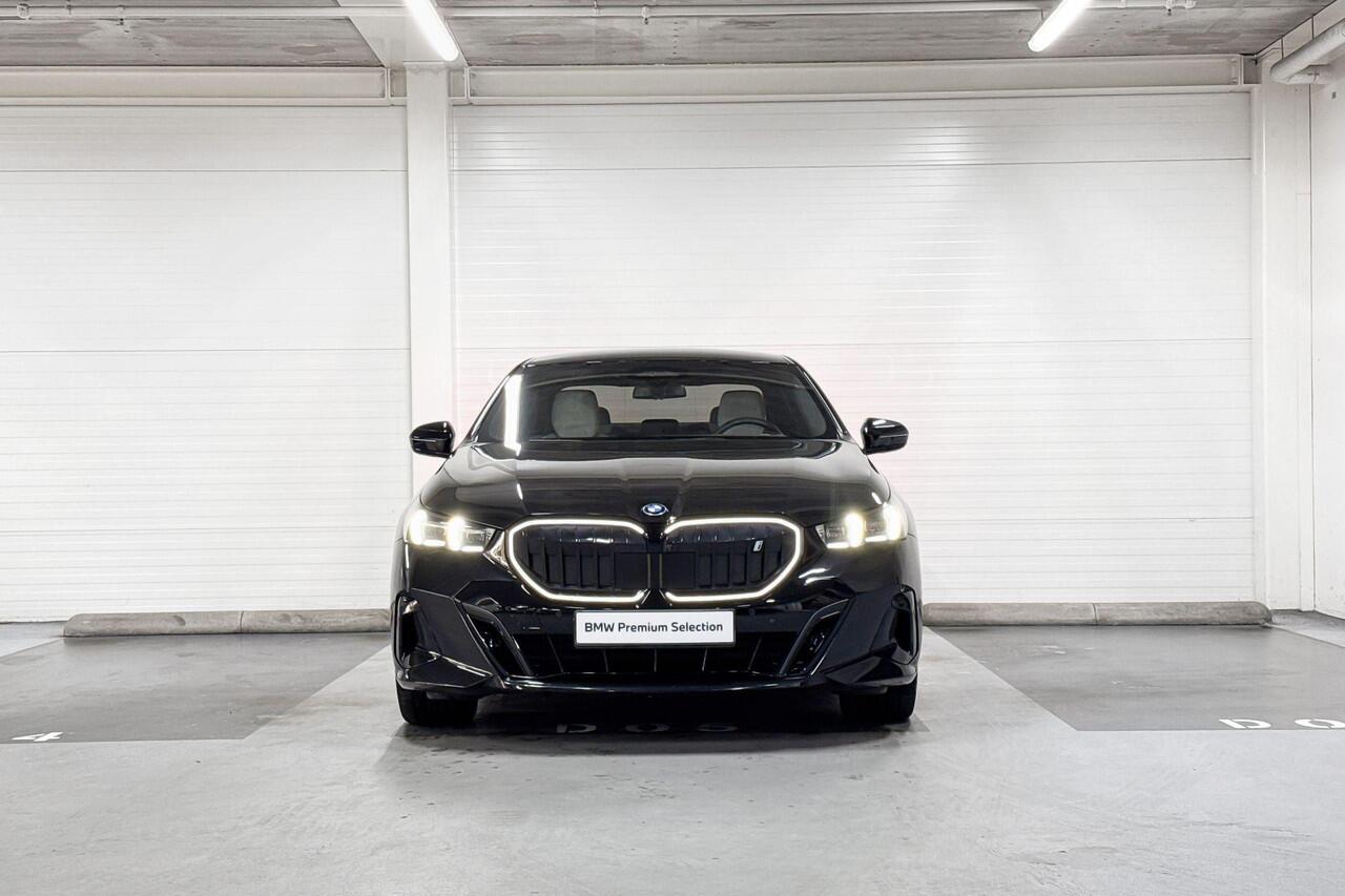 BMW i5 Sedan eDrive40 84 kWh