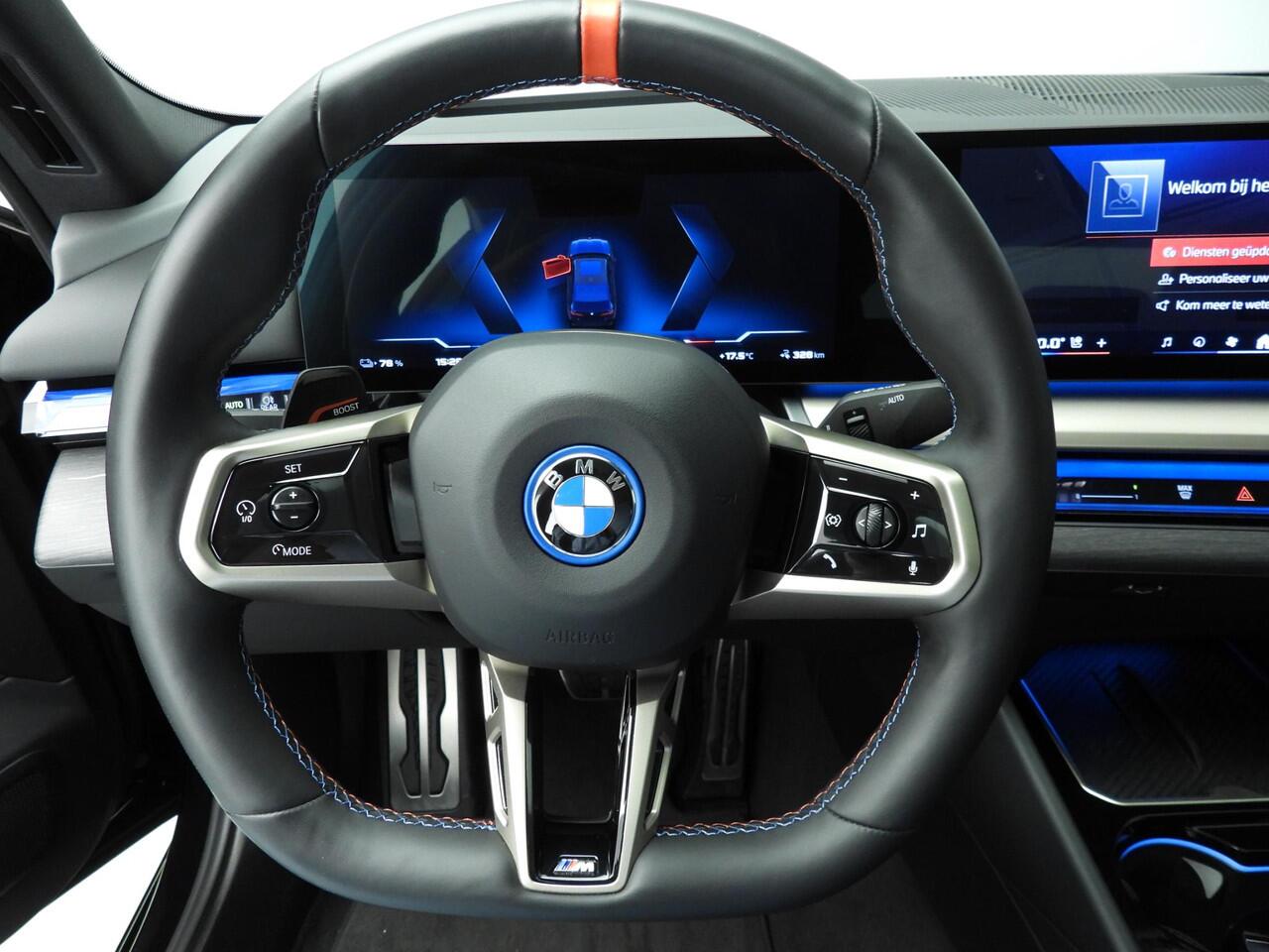 BMW i5 Sedan M60 xDrive 84 kWh | M-Sportpakket | LED | Leder | HUD | Panoramadak | Active cruise | DAB | Bowers @ Wilkins sound | Alu 20 inch
