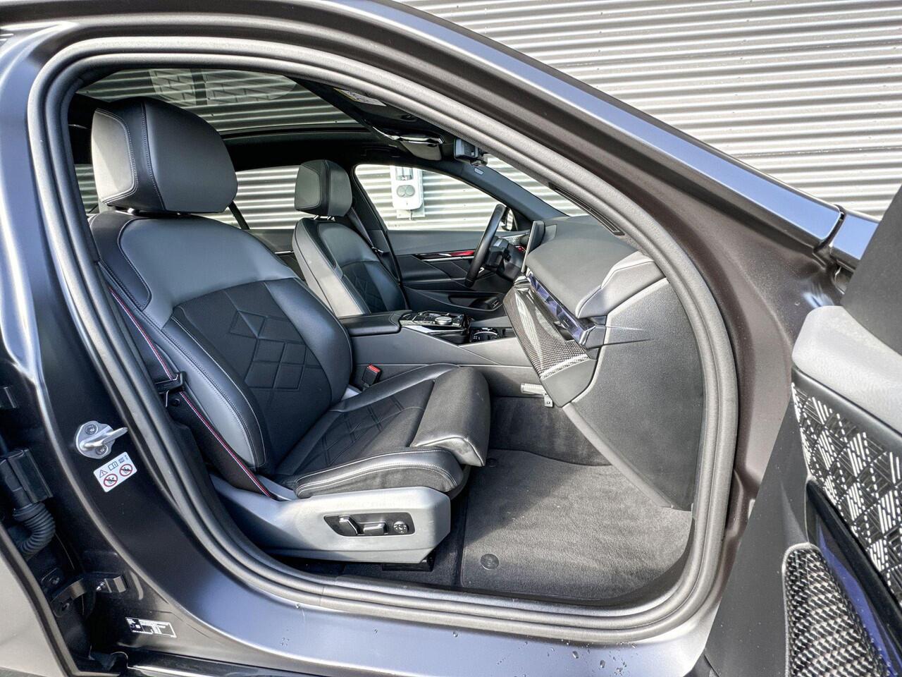 BMW i5 Sedan M60 xDrive 84 kWh