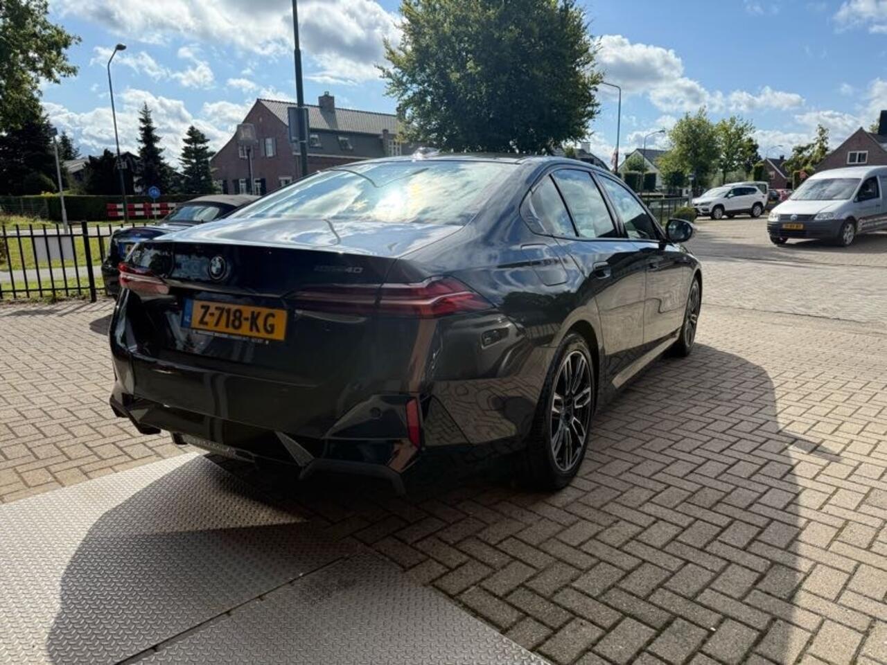 BMW i5 eDrive40 84 kWh M-Sport edition - M Sportpakket - Driving Ass Pl