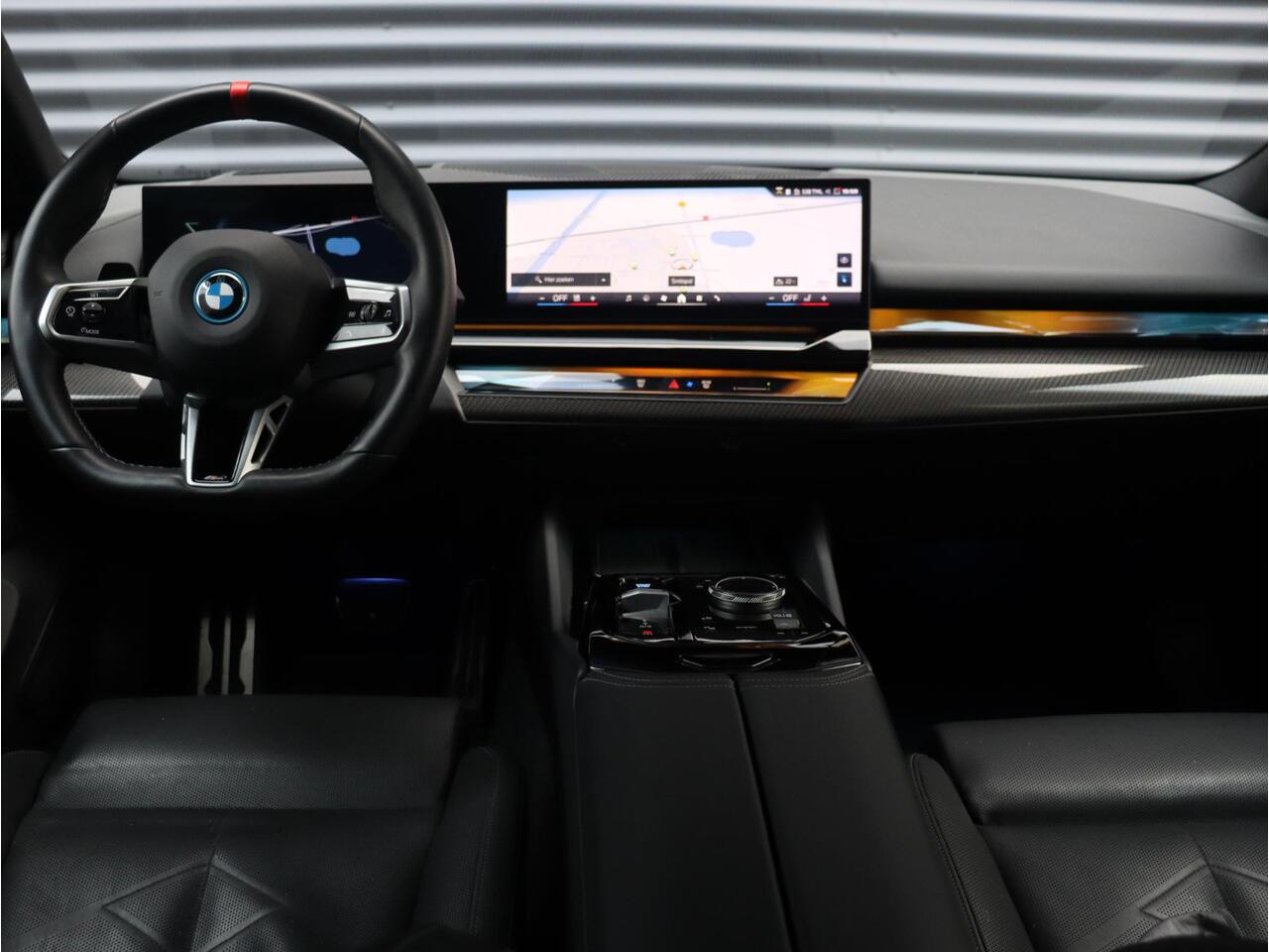 BMW i5 Sedan M60 xDrive | M Sportpakket Pro | Head-Up | Driving Assistant Prof. | Adaptief M Onderstel Prof. | Harman Kardon | Stoelventilatie | Parking Assistant Prof. | 21'' LMV