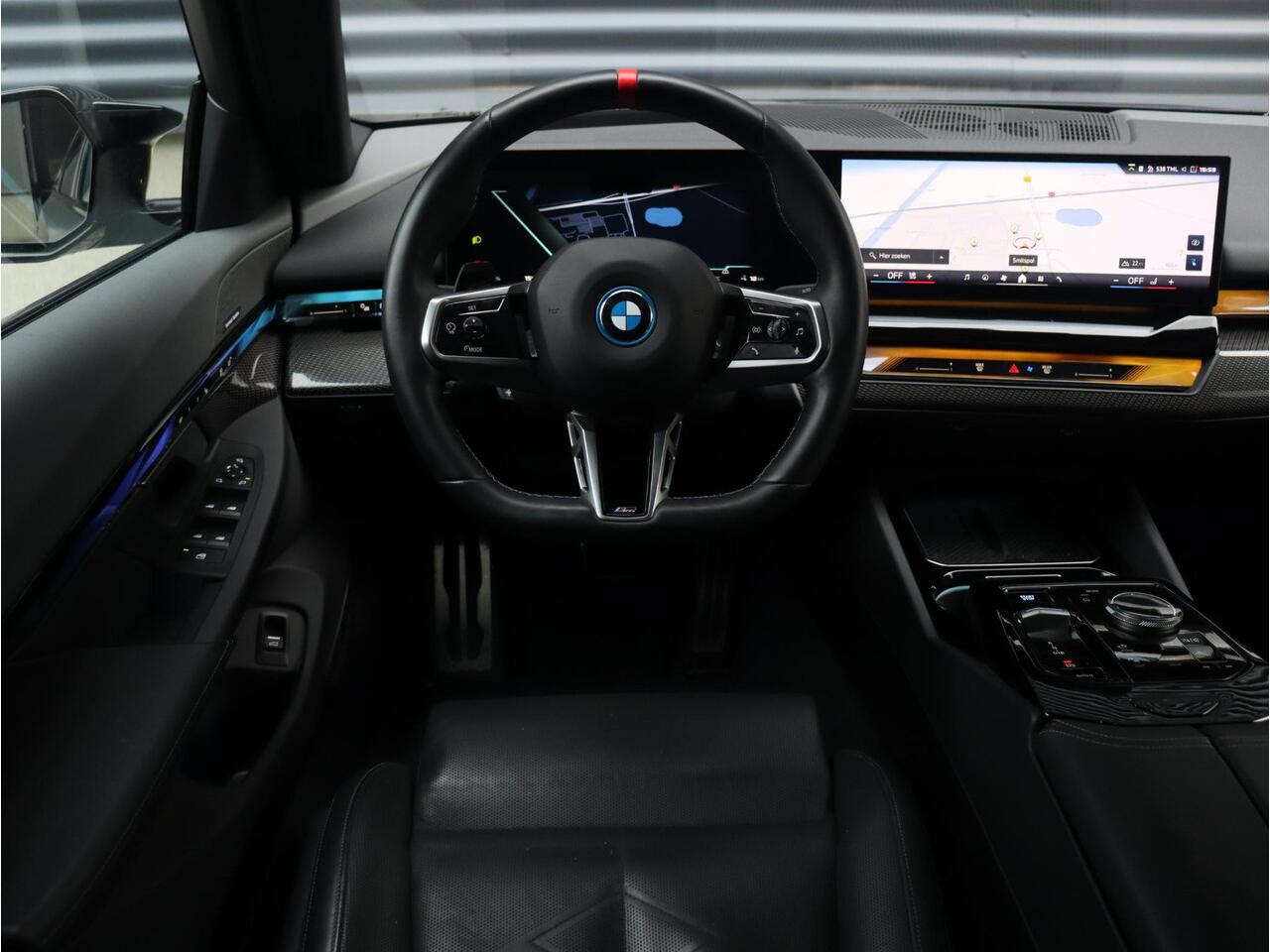 BMW i5 Sedan M60 xDrive | M Sportpakket Pro | Head-Up | Driving Assistant Prof. | Adaptief M Onderstel Prof. | Harman Kardon | Stoelventilatie | Parking Assistant Prof. | 21'' LMV