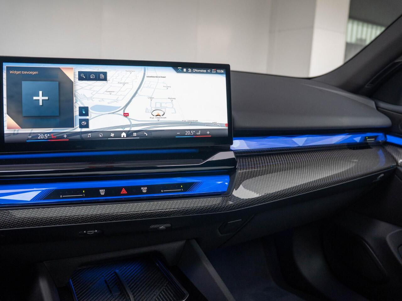 BMW i5 eDrive40 | M Sportpakket Pro | Harman-Kardon | Achteruitrijcamera | Panoramadak | Stoelventilatie | 21"