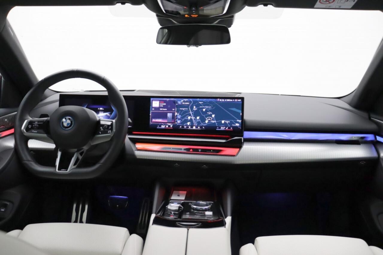 BMW i5 eDrive40 M-Sport | 82kWh | Panoramadak | Bowers & Wilkins