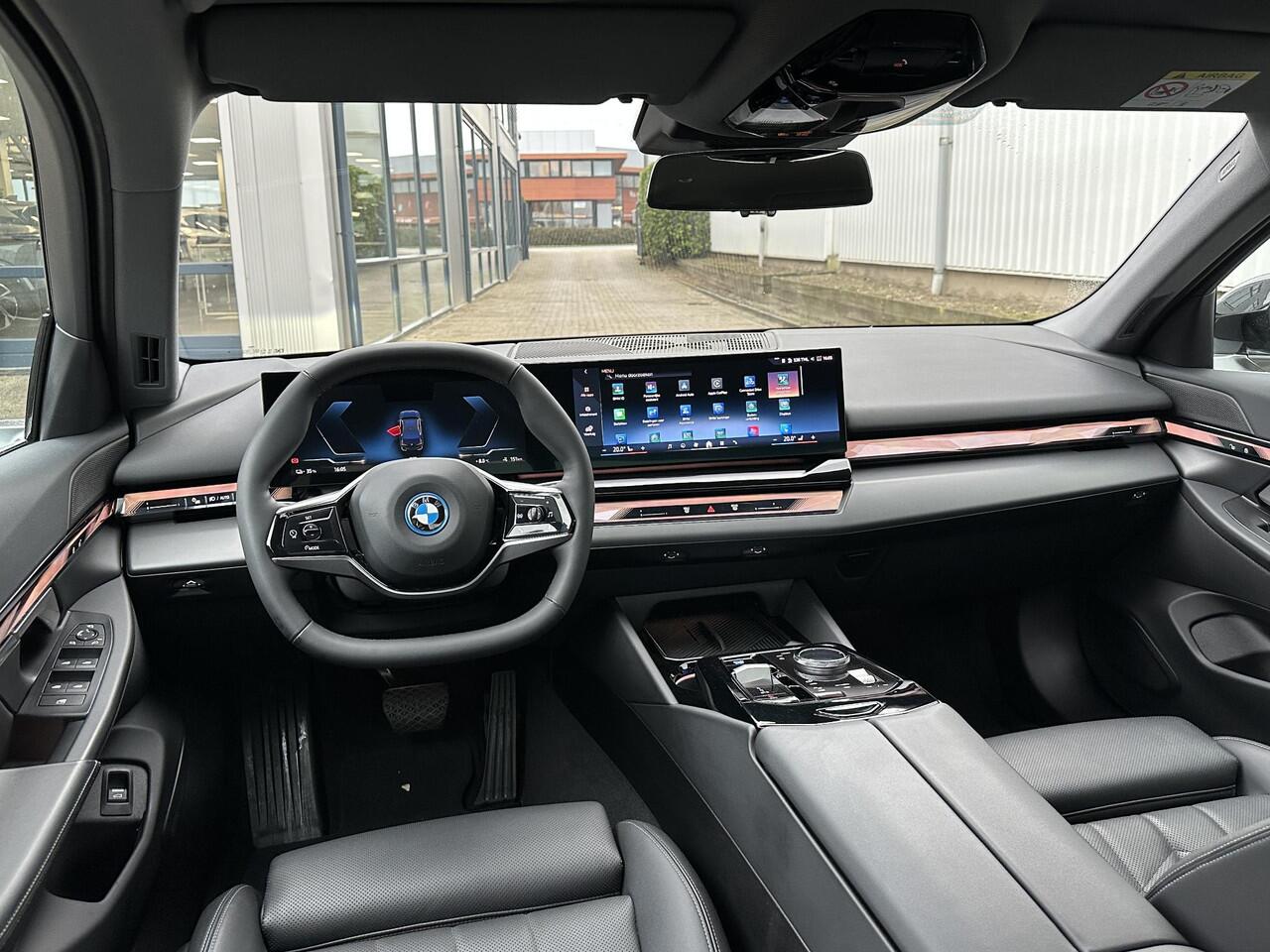 BMW i5 eDrive40 Business Edition 84 kWh | Leder/Adapt.Cruise/Driving ass./Elektr.Stoelverst.