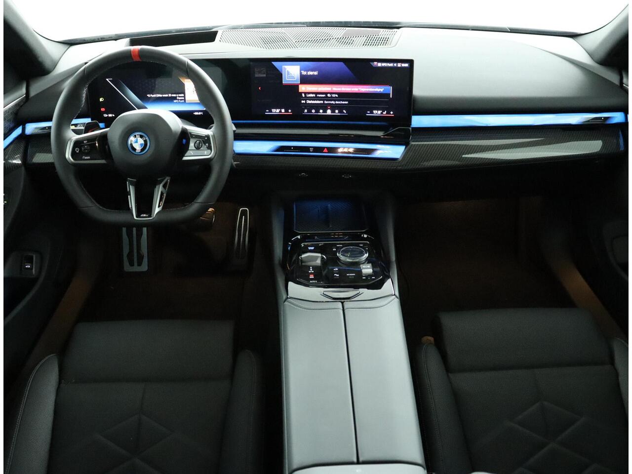 BMW i5 Sedan M60 xDrive | M Sportpakket Pro | Equipment Pack Pro | Travel Pack | Comfort Pack