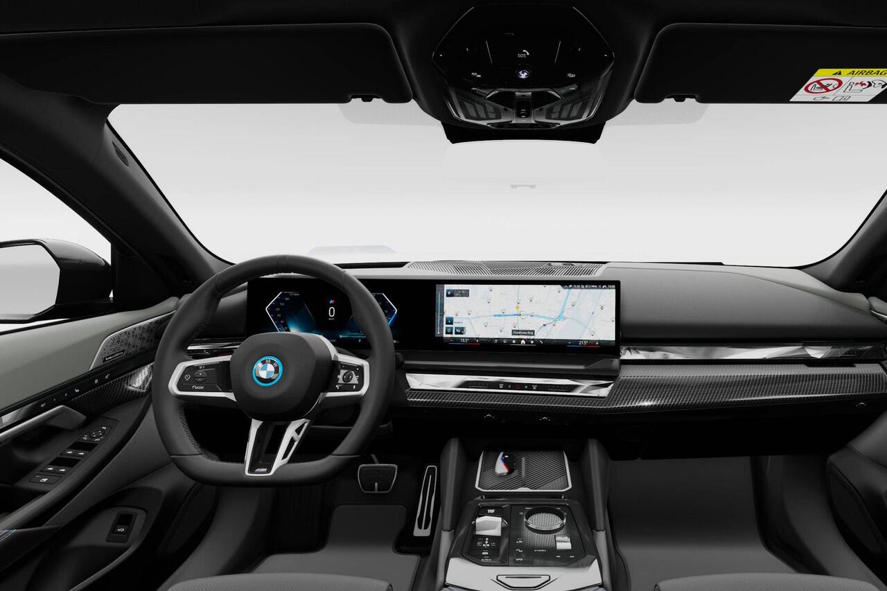 BMW i5 Sedan eDrive40 M Sport Edition | M Sportpakket Pro | Glazen panoramadak | Showroomvoordeel | VPLD