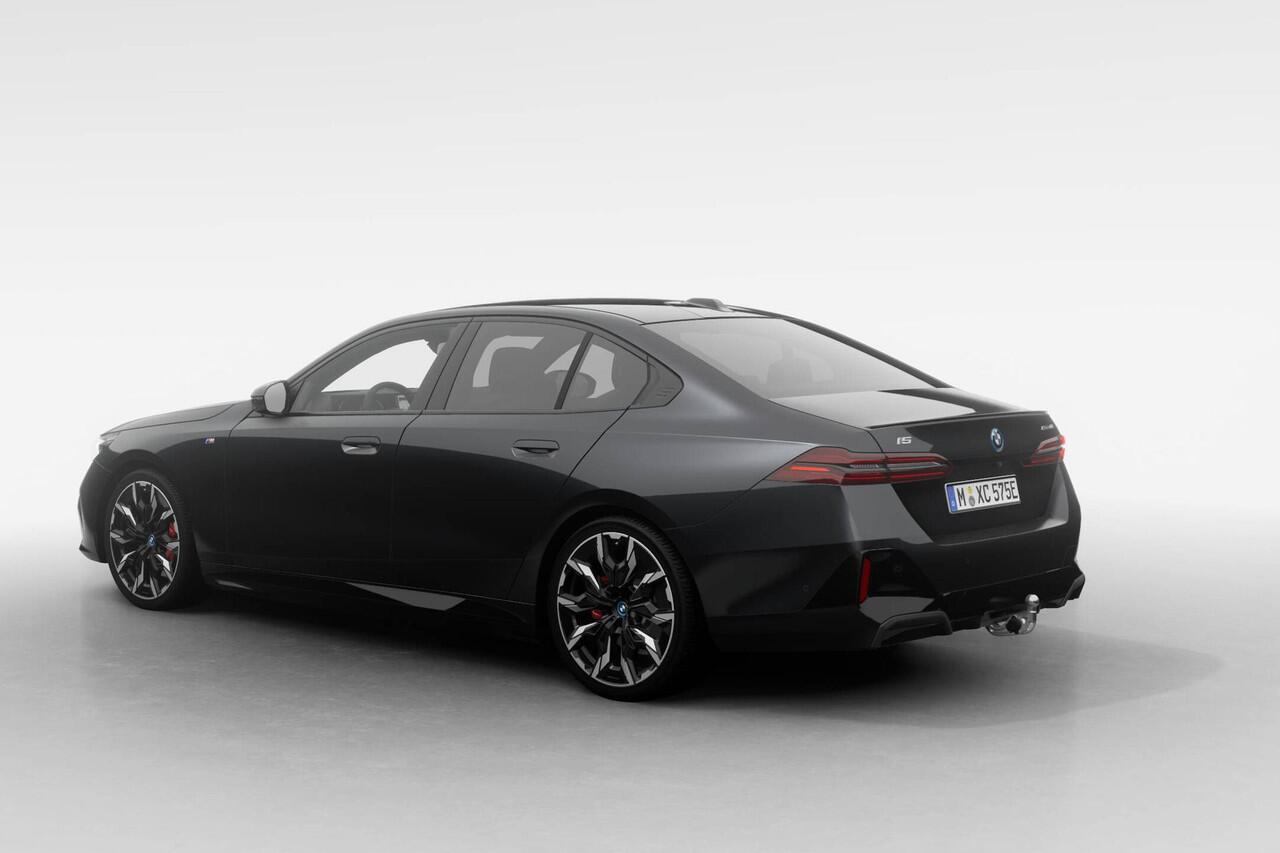 BMW i5 Sedan eDrive40 M Sport Edition | M Sportpakket Pro | Glazen panoramadak | Showroomvoordeel | VPLD