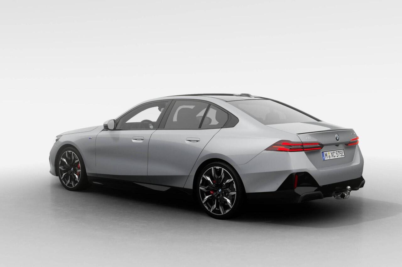 BMW i5 Sedan eDrive40 M Sport Edition | M Sport Pro | Innovation Pack | Travel Pack | Comfort Pack