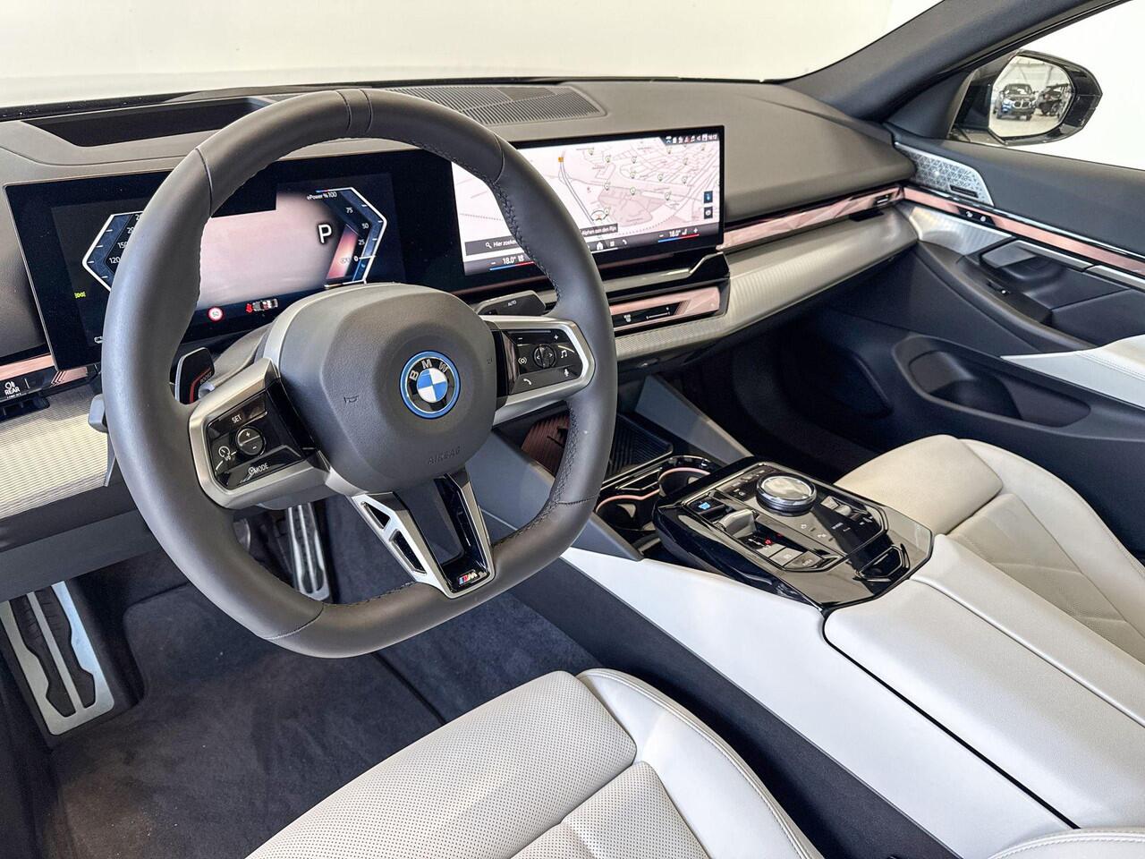 BMW i5 Sedan eDrive40 Innovation Pack M Sport Edition | Selections