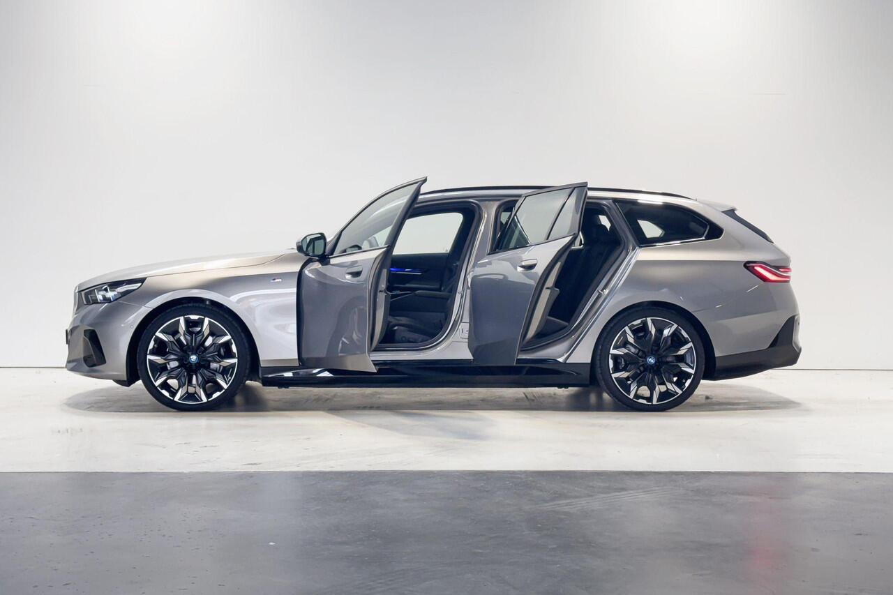 BMW i5 Touring eDrive40 M Sport Edition Innovation Pack