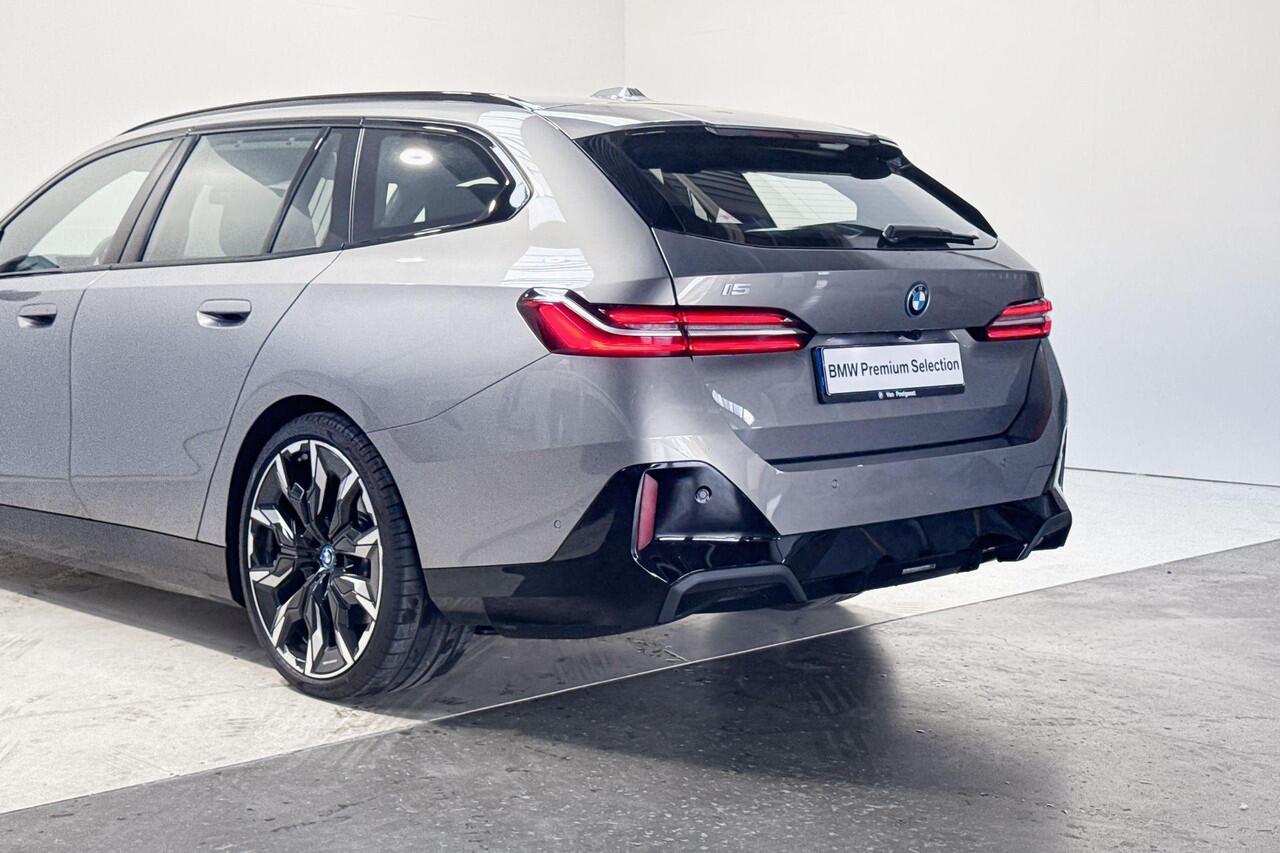 BMW i5 Touring eDrive40 M Sport Edition Innovation Pack