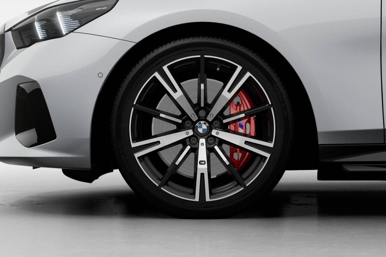 BMW i5 Sedan M60 xDrive | M Sport Pro | Innovation Pack | Travel Pack | Comfort Pack