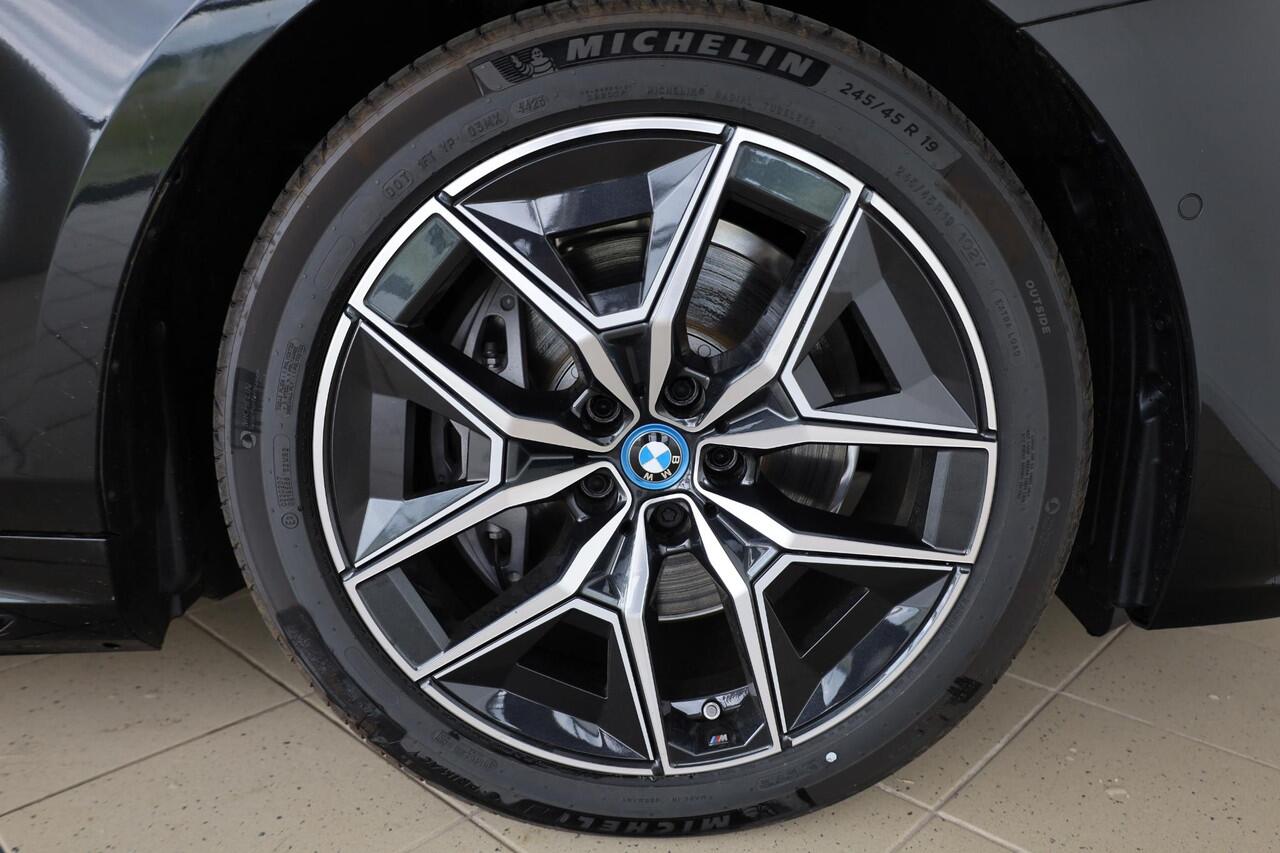 BMW i5 eDrive40 M Sportpakket | Comfortstoelen | Driving Assistant Plus | Ekris Selection