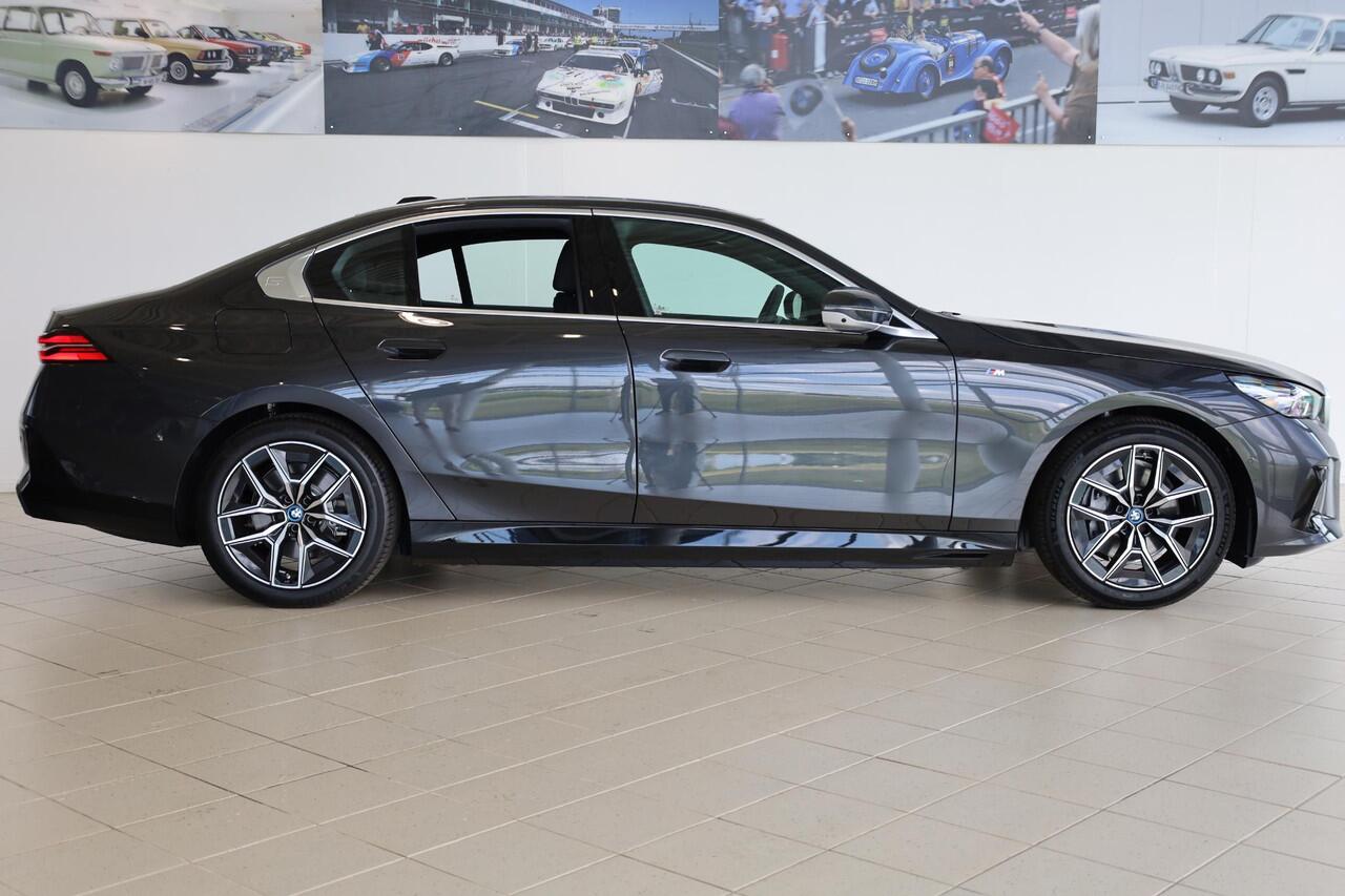 BMW i5 eDrive40 | M Sportpakket | Innovation Pack | Travel Pack | Comfort Pack | Ekris Selection
