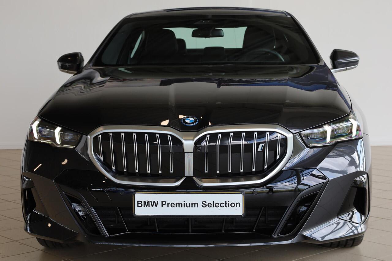 BMW i5 eDrive40 | M Sportpakket | Innovation Pack | Travel Pack | Comfort Pack | Ekris Selection