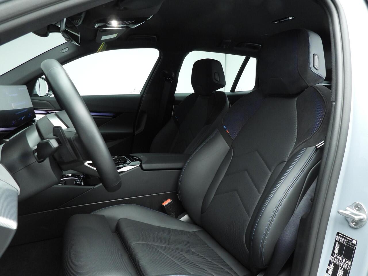 BMW i5 Touring eDrive40 | M-Sportpakket | LED | Navigatie | Active cruise | Trekhaak | Sportstoelen | DAB | Alu 19 inch