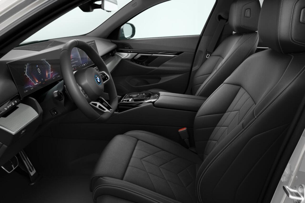 BMW i5 Sedan eDrive40 M Sport Edition 84 kWh | M Sportpakket | Travel Pack | Comfort Pack | Showroomvoordeel