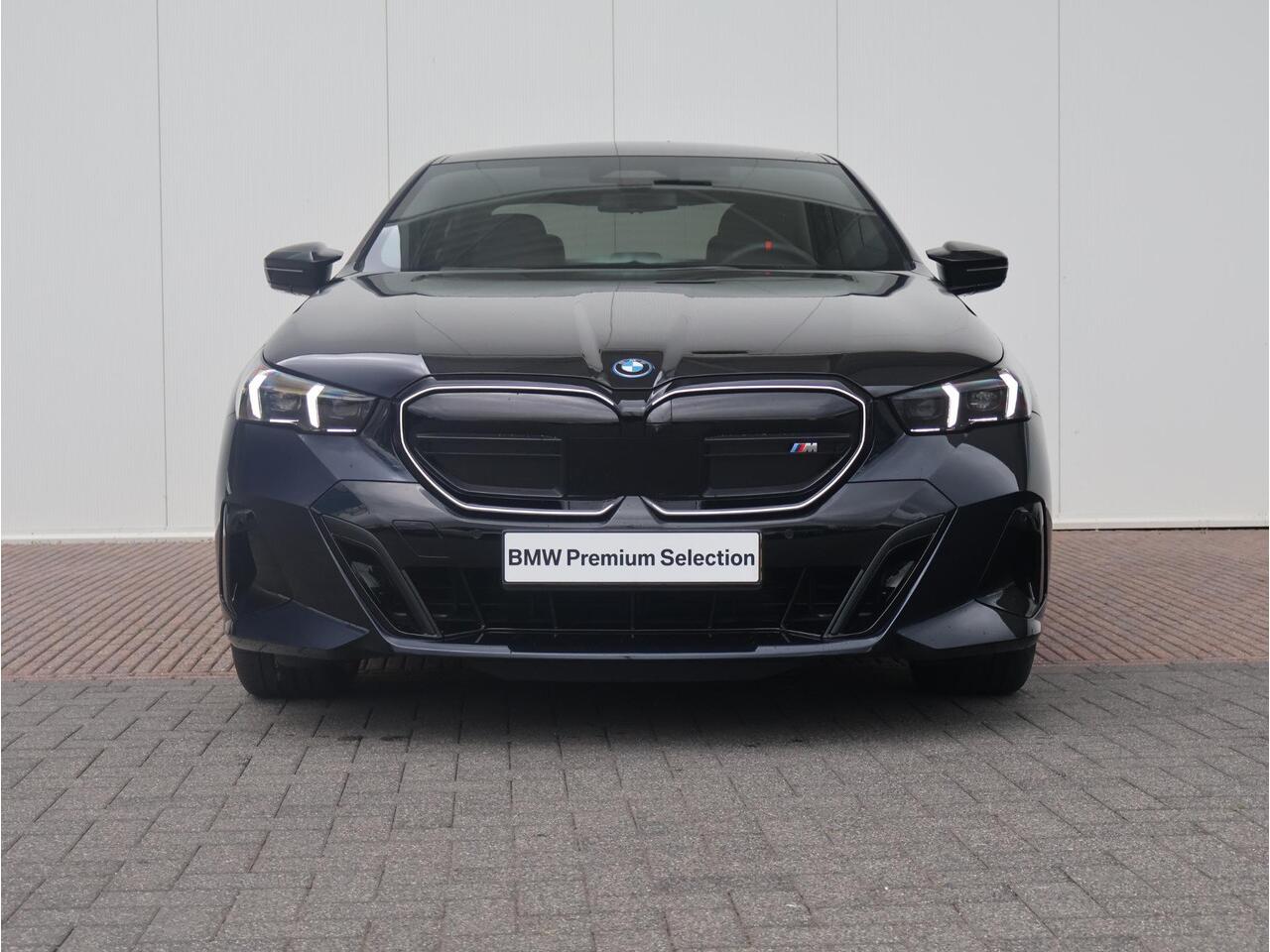 BMW i5 M60 xDrive 84 kWh M-Sportpakket Pro - Bowers & Wilkins - Pano - Driving Assistant Professional - 21" LMV - Stoelventilatie | Ekris Selection