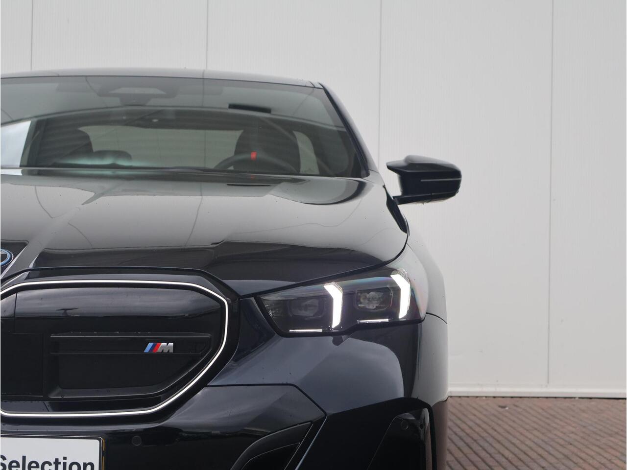 BMW i5 M60 xDrive 84 kWh M-Sportpakket Pro - Bowers & Wilkins - Pano - Driving Assistant Professional - 21" LMV - Stoelventilatie | Ekris Selection