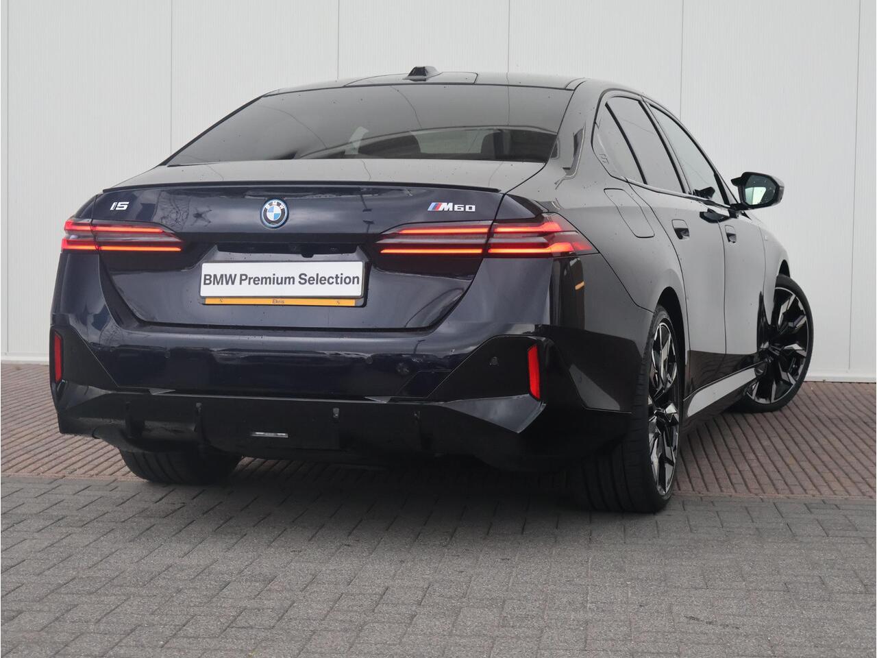 BMW i5 M60 xDrive 84 kWh M-Sportpakket Pro - Bowers & Wilkins - Pano - Driving Assistant Professional - 21" LMV - Stoelventilatie | Ekris Selection