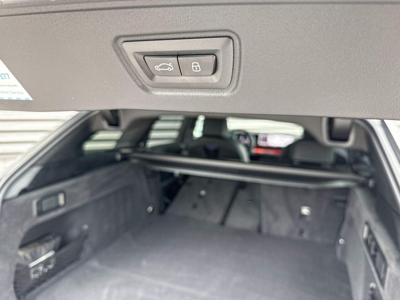 BMW i5 Touring eDrive40 M Sportpakket Pro / Innovation Pack / Travel Pack / Driving Assistant Professional | ElectricDeals