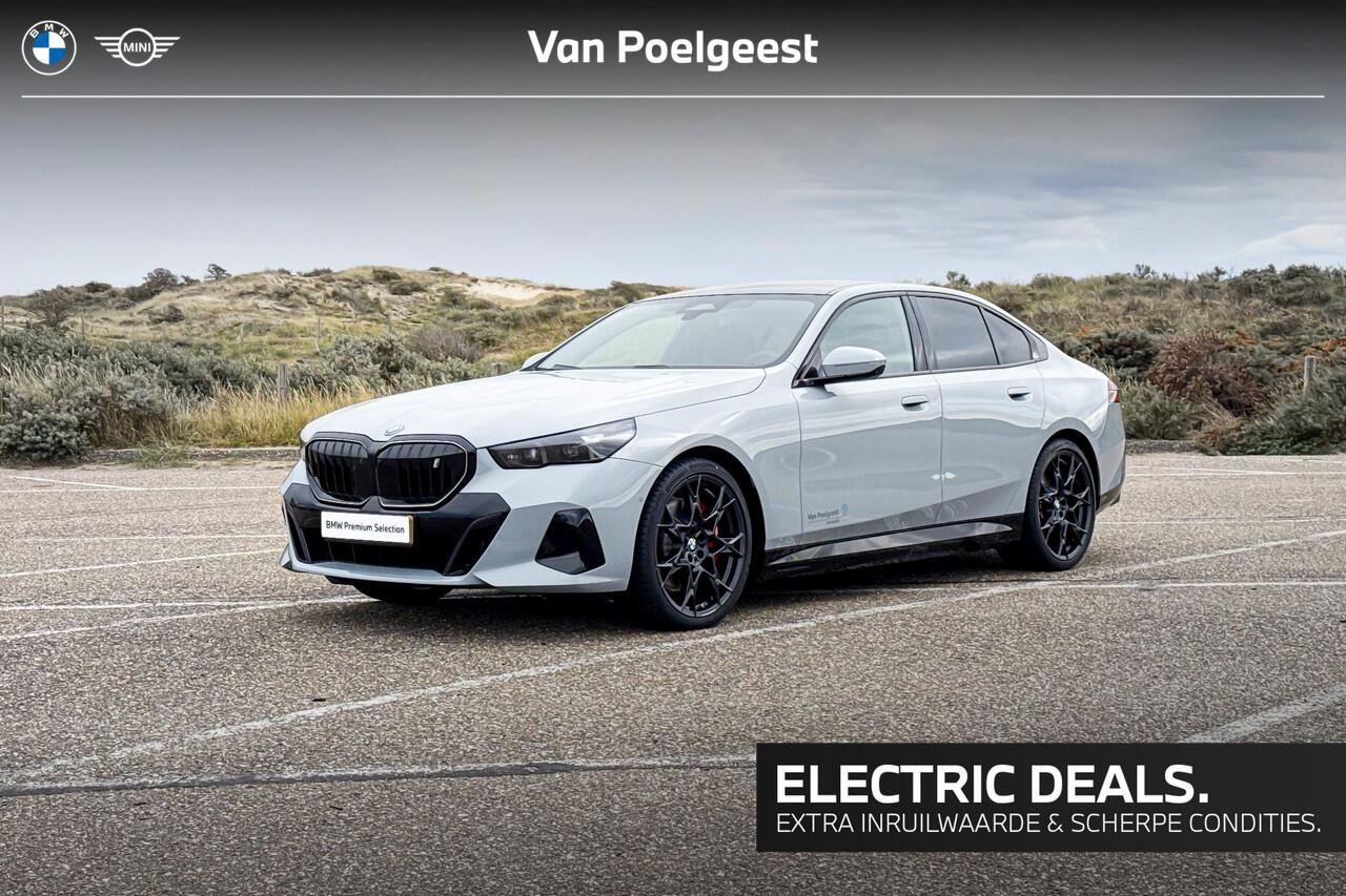 BMW i5 Sedan eDrive40 M Sport Edition | M Sport | Glazen Panoramadak | Head-up Display | Stoelventilatie | M Performance wielen | ElectricDeals