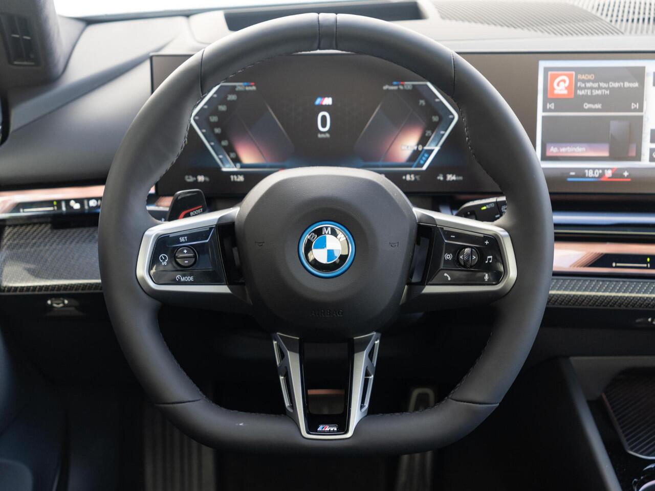 BMW i5 Touring eDrive40 | M Sportpakket Pro | Innovation Pack | Bowers & Wilkins | Verwarmd Stuurwiel | Comfort Access | Panoramadak | Stoelventilatie | Trekhaak | Ekris Selection