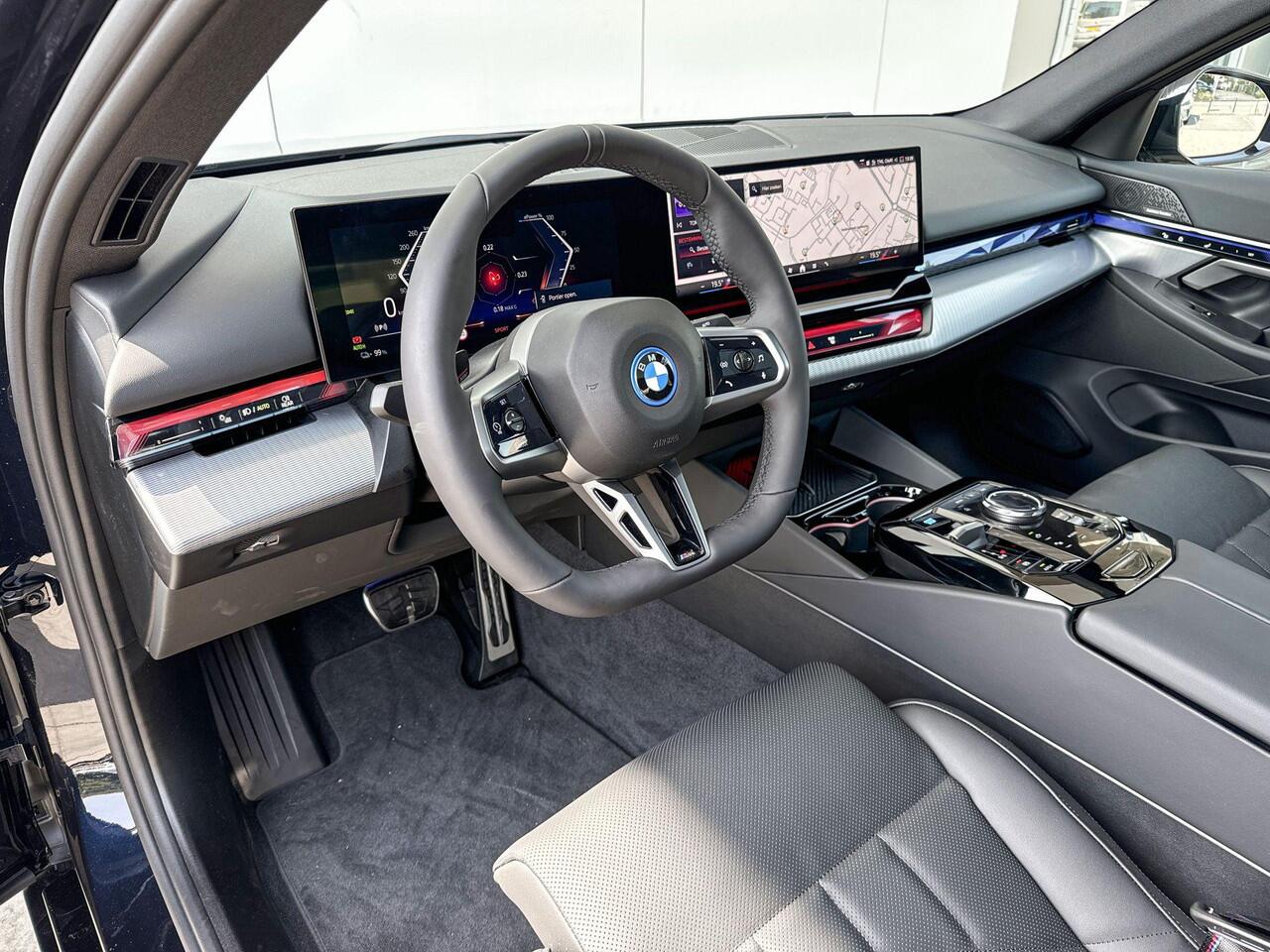 BMW i5 Sedan eDrive40 M Sport Edition M-Sport Pro / Glazendak / 20inch / Stoelverwarming / Adaptieve Led / Driving Assistant Plus | ElectricDeals