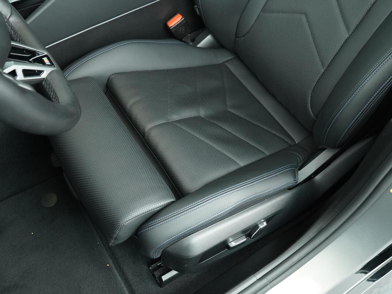 BMW i5 eDrive40 M Sport Edition 84 kWh M Sportpakket | Trekhaak | Driving Assistant plus