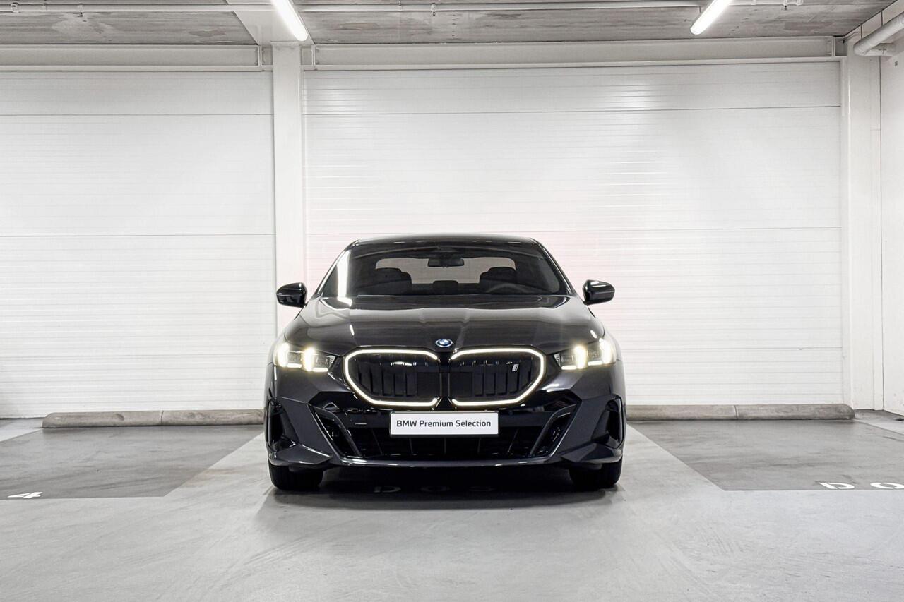 BMW i5 Sedan eDrive40 | M-Sport Pro | Travel Pack | Driving Assistant | Harman/Kardon | Comfort Access | ElectricDeals