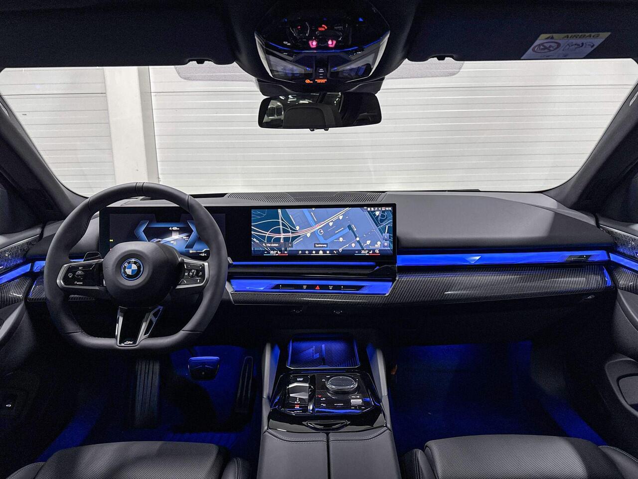 BMW i5 Sedan eDrive40 | M-Sport Pro | Travel Pack | Innovation Pack | Comfort Pack | Driving Assistant Plus | Bowers&Wilkins | Panoramadak | Comfort Access | Trekhaak | ElectricDeals