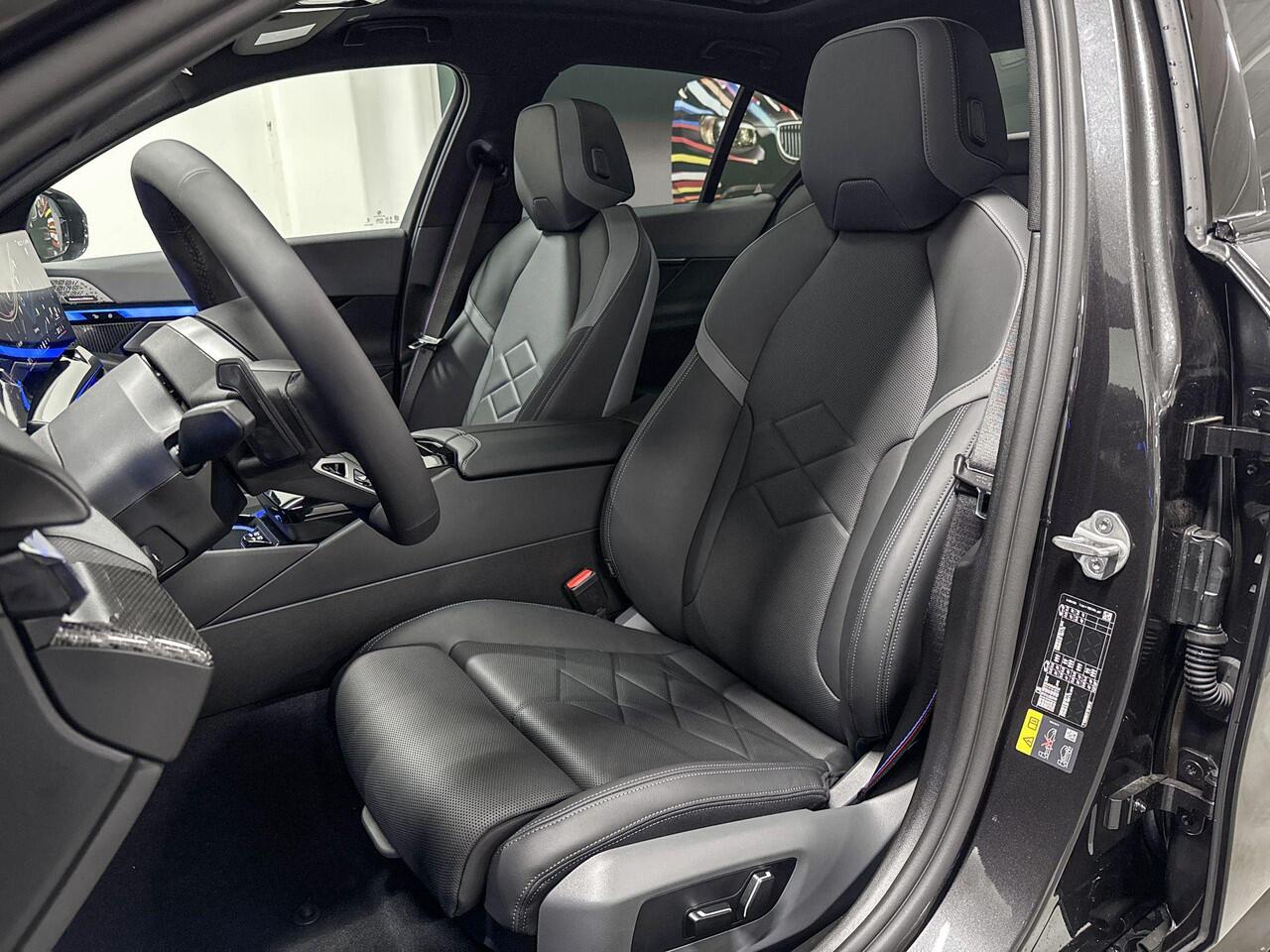 BMW i5 Sedan eDrive40 | M-Sport Pro | Travel Pack | Innovation Pack | Comfort Pack | Driving Assistant Plus | Bowers&Wilkins | Panoramadak | Comfort Access | Trekhaak | ElectricDeals