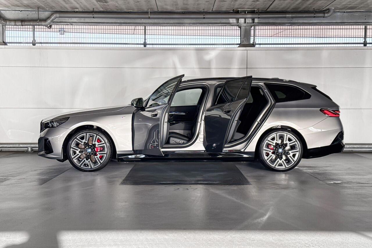 BMW i5 Touring xDrive40 84 kWh | M Sportpakket Pro | Innovation Pack | Comfort Pack | ElectricDeals