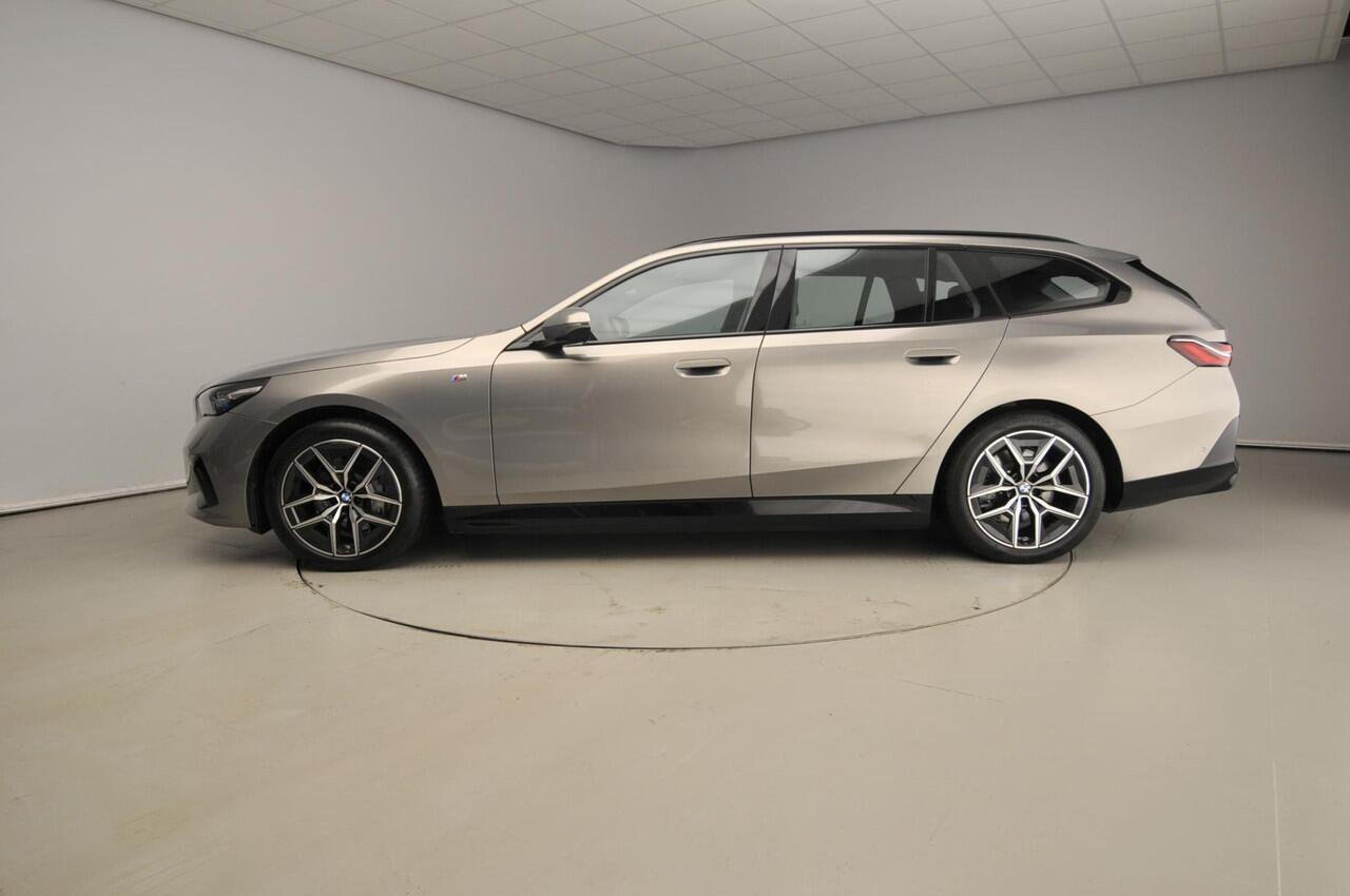 BMW i5 Touring xDrive40 | M-Sportpakket | LED | Navigatie | Active cruise | Sportstoelen | Elektr. zetels | Keyles go | DAB | Harman-kardon sound | Alu 19 inch