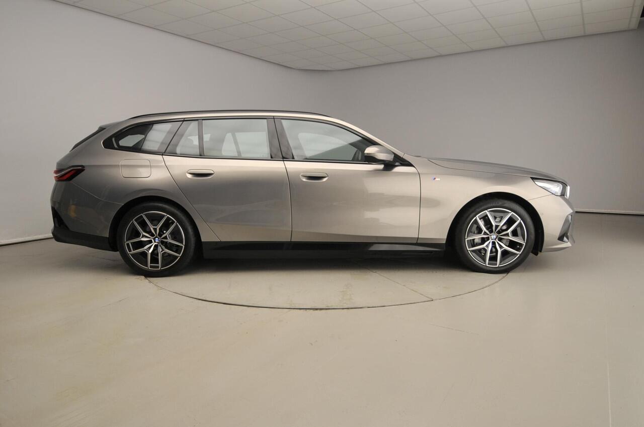 BMW i5 Touring xDrive40 | M-Sportpakket | LED | Navigatie | Active cruise | Sportstoelen | Elektr. zetels | Keyles go | DAB | Harman-kardon sound | Alu 19 inch